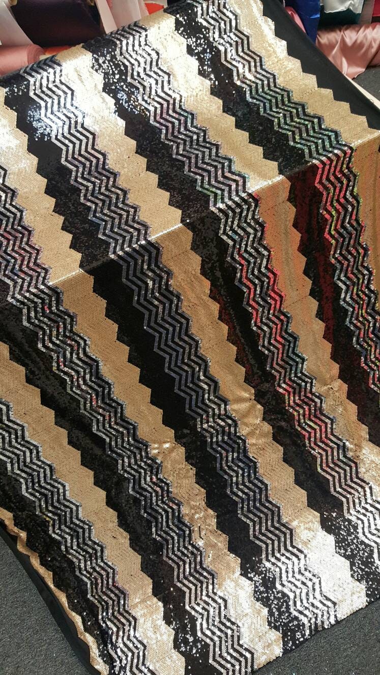 Gold Silver Negro Sequin Chevron Fabric Sold By The Yard Gown Prom Bridal Dress 1 Way Stretch Dancer Fabric Draping Decoration Clothing.