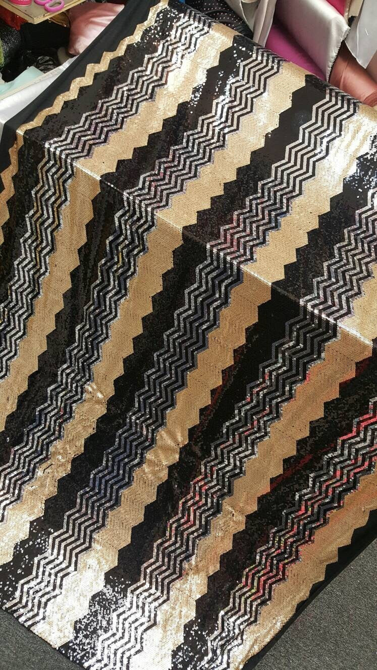 Gold Silver Negro Sequin Chevron Fabric Sold By The Yard Gown Prom Bridal Dress 1 Way Stretch Dancer Fabric Draping Decoration Clothing.
