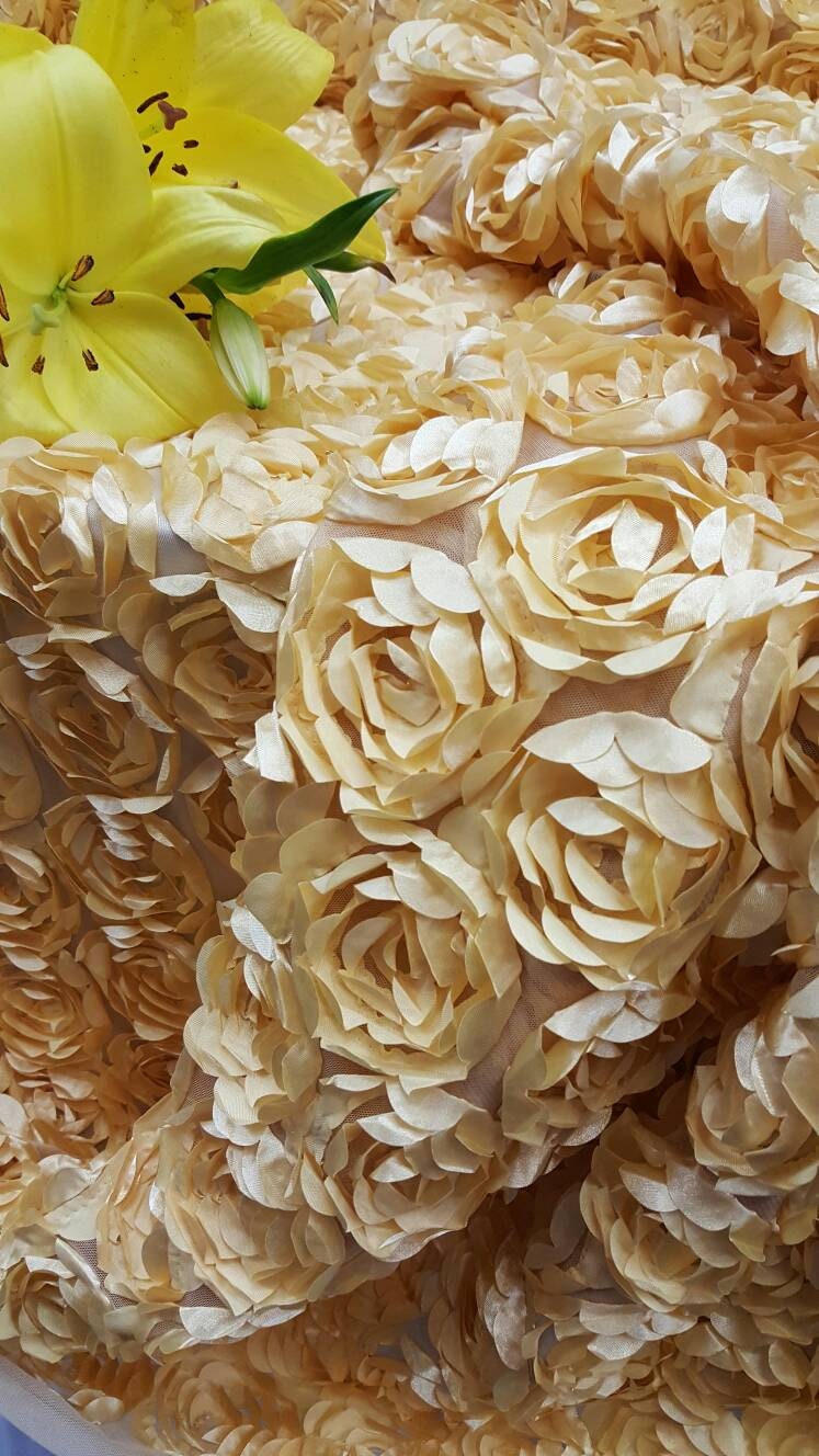Light Gold Lace 3d Roses Fabric Satin On Mesh Floral Flowers Prom Fabric Sold By The Yard Gown Quinceañera Bridal Evening Decoration