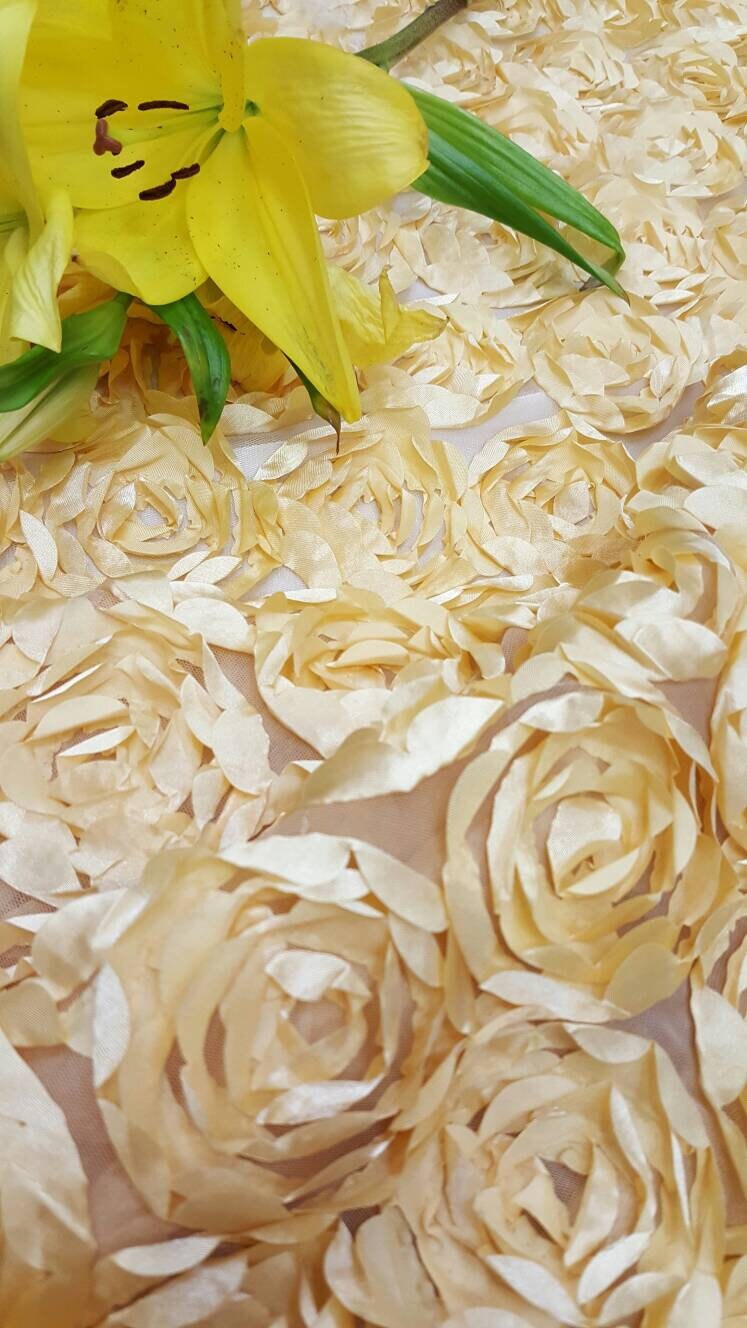 Light Gold Lace 3d Roses Fabric Satin On Mesh Floral Flowers Prom Fabric Sold By The Yard Gown Quinceañera Bridal Evening Decoration