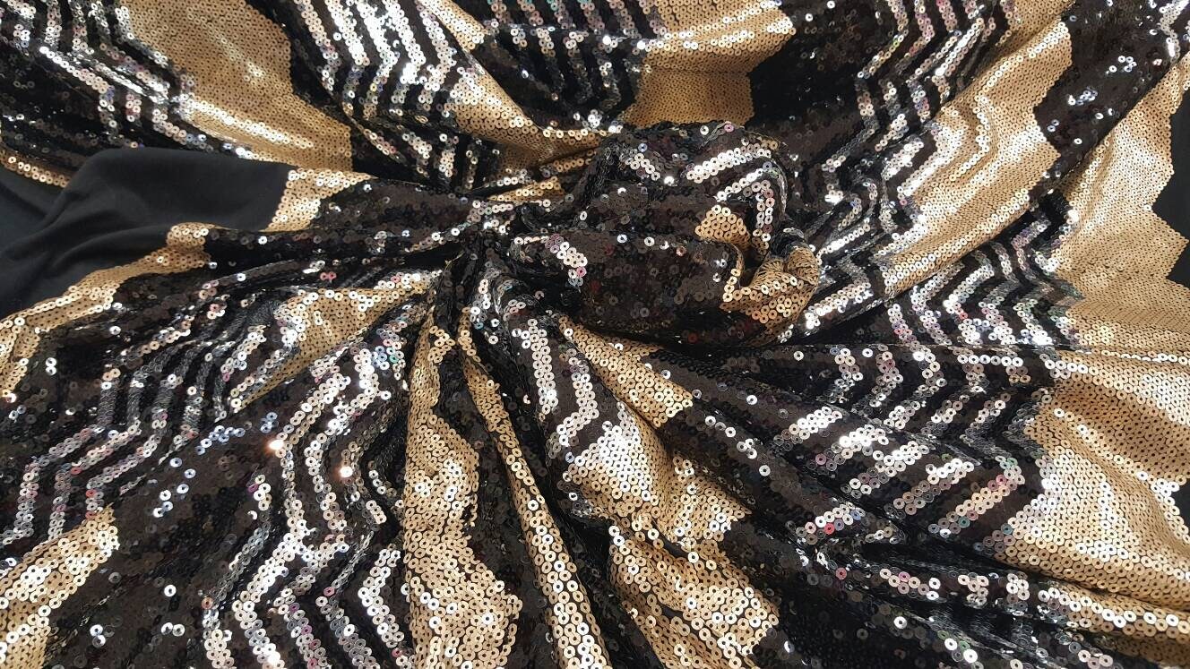 Gold Silver Negro Sequin Chevron Fabric Sold By The Yard Gown Prom Bridal Dress 1 Way Stretch Dancer Fabric Draping Decoration Clothing.