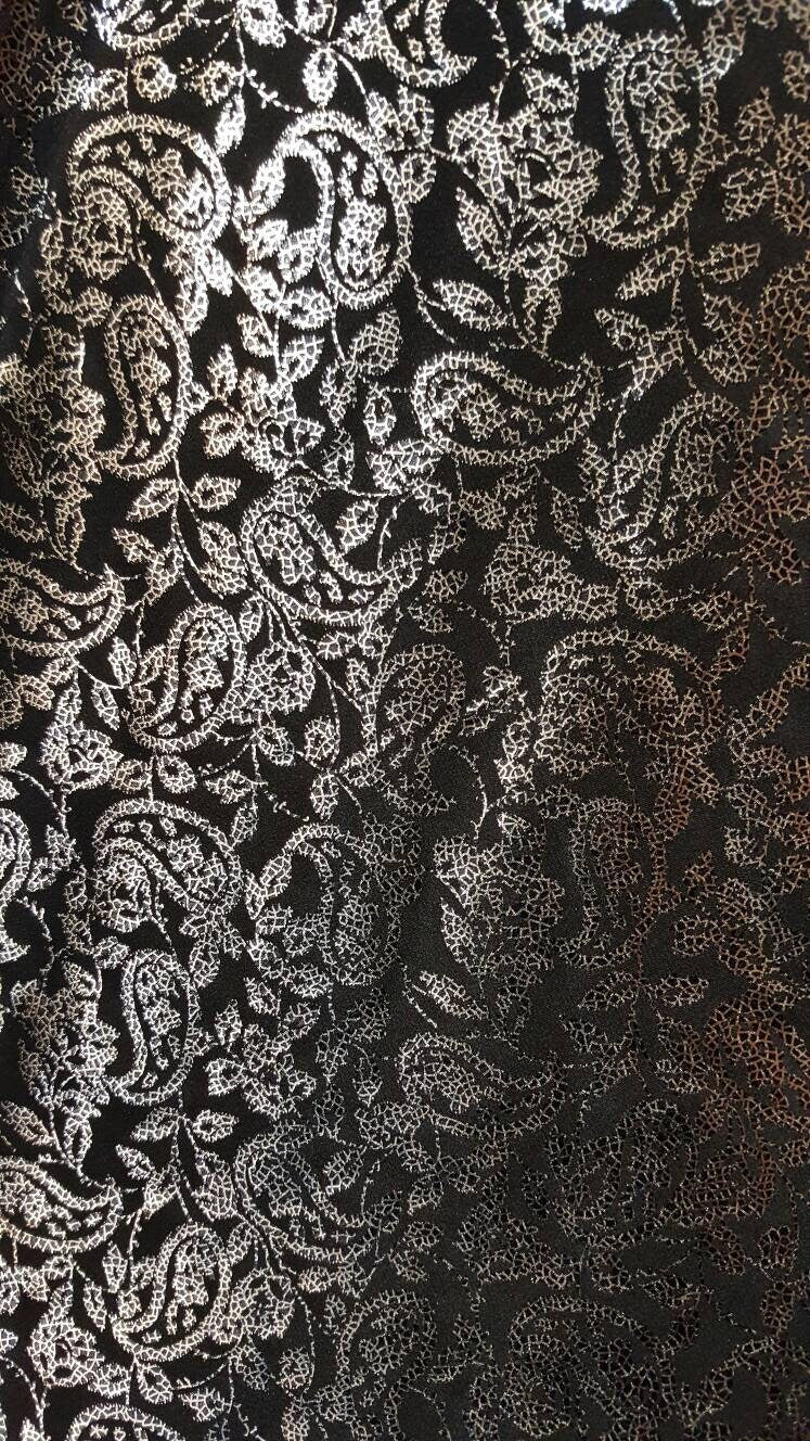 Black and Gold Shining Saten Gold Paisleys Prom Fabric Sold by the Yard Gown Quinceañera Bridal Evening Dress Decoration Draping Table Cloth