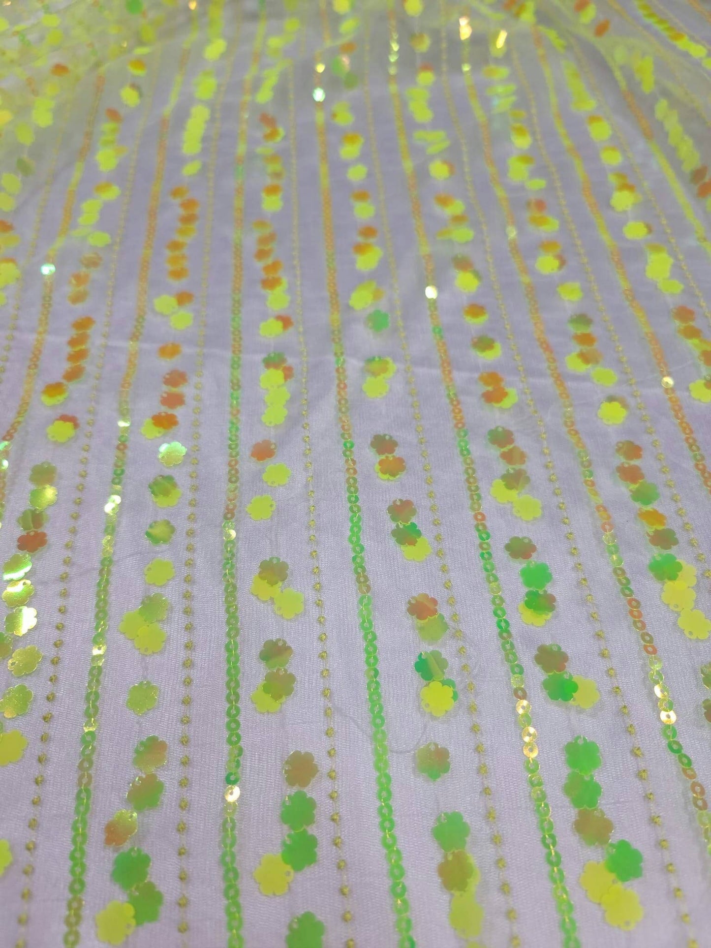 Neón Green 3d Sequin Iridescent Floral Flowers Embroidery Mesh Prom Fabric Sold by the Yard Gown Quinceañera Bridal Evening Dress