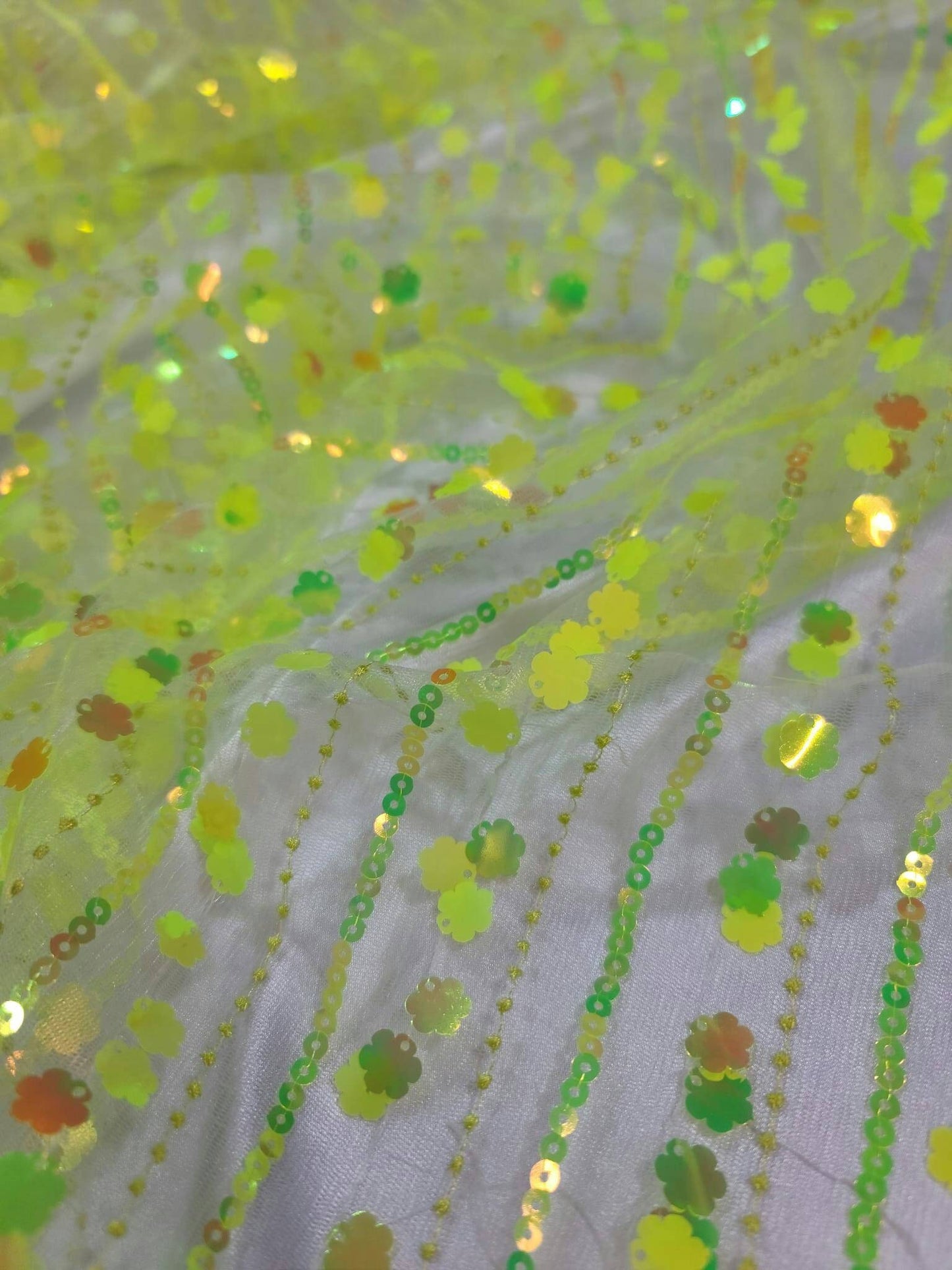 Neón Green 3d Sequin Iridescent Floral Flowers Embroidery Mesh Prom Fabric Sold by the Yard Gown Quinceañera Bridal Evening Dress